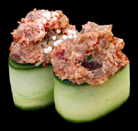 Gunkan Tuńczyk i Pikantny Dip Spicy Mayo